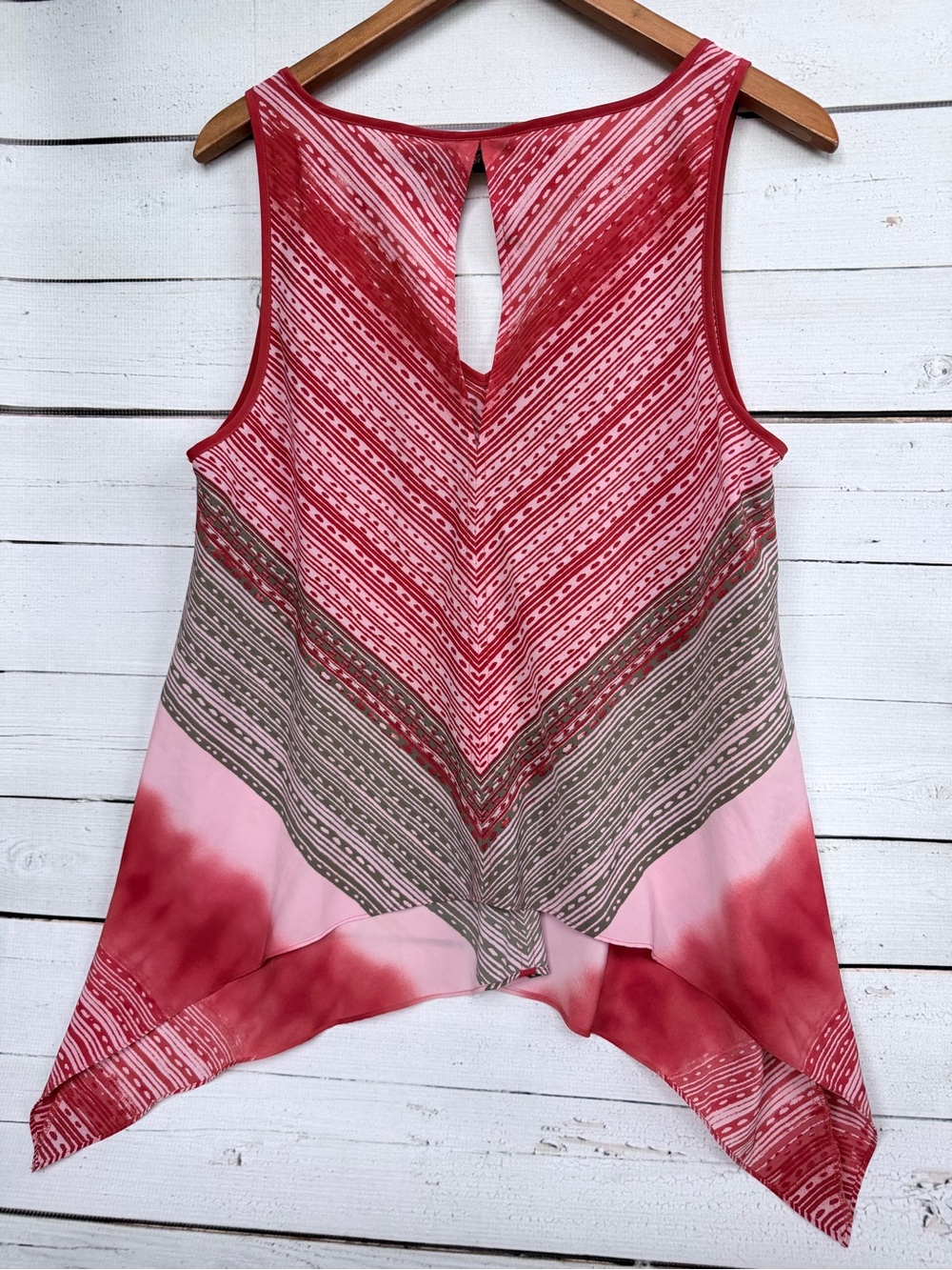 DKNY Jeans Cosmos Pink Red Geometric Handkerchief Hem Tank Top - Large - Picture 3 of 3
